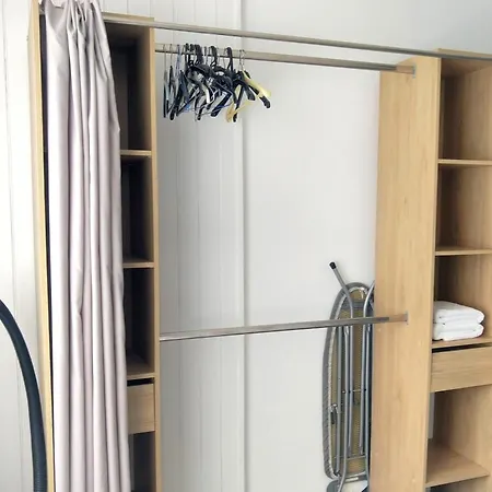 T2 Centre-Ville, Appart Avec Balcon Plein Sud, 1 Chambre, 2 Pers, Climatisation, Wifi, Parking Libre Et Gratuit Апартаменты Лорьян