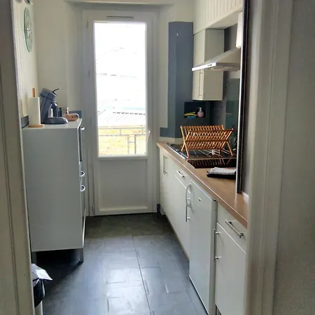 T2 Centre-Ville, Appart Avec Balcon Plein Sud, 1 Chambre, 2 Pers, Climatisation, Wifi, Parking Libre Et Gratuit